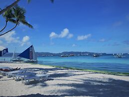 Grand Blue Beach Hotel