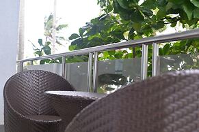 Grand Blue Beach Hotel