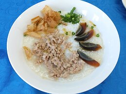 Grand Blue Beach Hotel