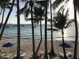 Grand Blue Beach Hotel