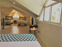 Grand Blue Beach Hotel