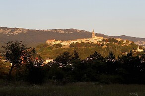 Vela Vrata Hotel