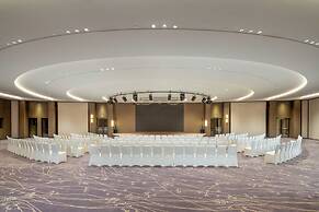 Yuexiu Hotel Guangzhou, Curio Collection by Hilton