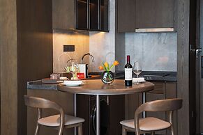 Yuexiu Hotel Guangzhou, Curio Collection by Hilton