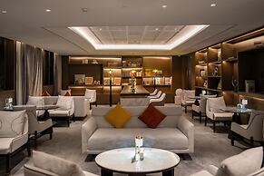 Yuexiu Hotel Guangzhou, Curio Collection by Hilton