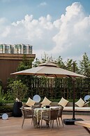 Yuexiu Hotel Guangzhou, Curio Collection by Hilton