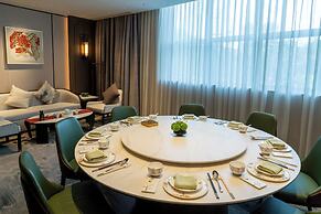 Yuexiu Hotel Guangzhou, Curio Collection by Hilton