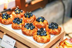 Yuexiu Hotel Guangzhou, Curio Collection by Hilton