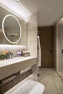 Yuexiu Hotel Guangzhou, Curio Collection by Hilton