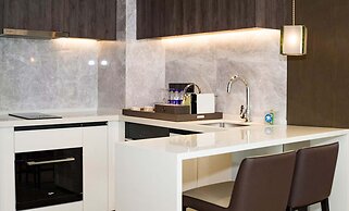 Yuexiu Hotel Guangzhou, Curio Collection by Hilton