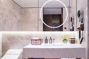 Yuexiu Hotel Guangzhou, Curio Collection by Hilton