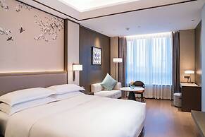 Yuexiu Hotel Guangzhou, Curio Collection by Hilton