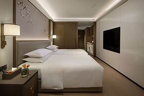 Yuexiu Hotel Guangzhou, Curio Collection by Hilton