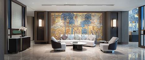 Yuexiu Hotel Guangzhou, Curio Collection by Hilton