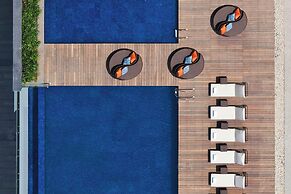 Sheraton Grand Bangalore Hotel at Brigade Gateway