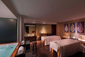 Sheraton Grand Bangalore Hotel at Brigade Gateway