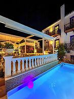 Armata Boutique Hotel