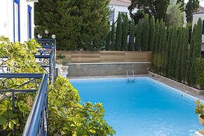 Armata Boutique Hotel