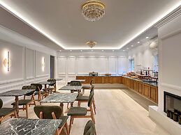 Armata Boutique Hotel