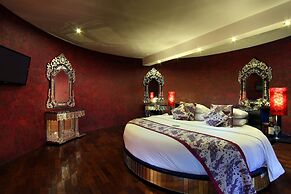 Kupu Kupu Jimbaran Beach Club & Spa by Loccitane