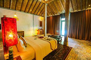 Kupu Kupu Jimbaran Beach Club & Spa by Loccitane