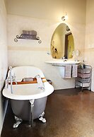 Huntington Stables Retreat Accommodation