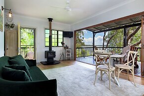 Eumarella Shores Noosa Lake Retreat