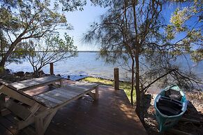 Eumarella Shores Noosa Lake Retreat