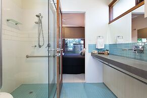 Eumarella Shores Noosa Lake Retreat