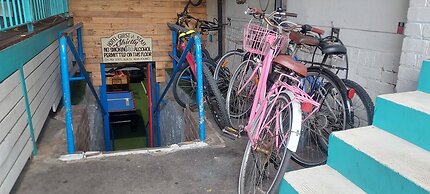 1849 Backpackers Hotel