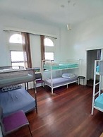 1849 Backpackers Hotel