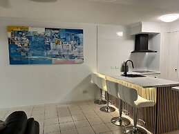 Burlington Holiday Apartments