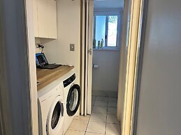 Burlington Holiday Apartments