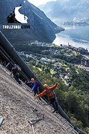 Trolltunga Hotel