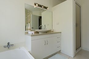 Seascape Villa Bed & Breakfast