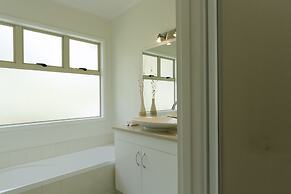 Seascape Villa Bed & Breakfast