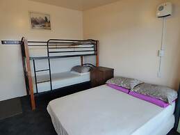 Racecourse Backpackers Hostel