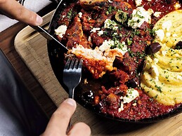 Mercure Melbourne Caroline Springs