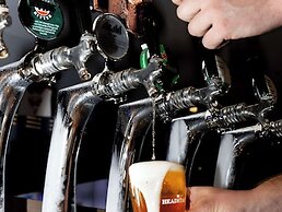 Mercure Melbourne Caroline Springs