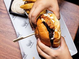 Mercure Melbourne Caroline Springs