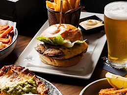 Mercure Melbourne Caroline Springs