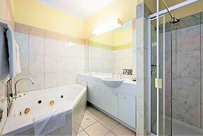 Eltham Gateway Hotel