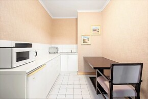 Eltham Gateway Hotel