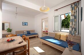 Melissa Apartments, Studios & Suites