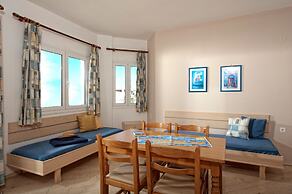 Melissa Apartments, Studios & Suites