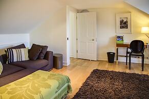 Clarendon Luxury Apartments