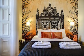 Clarendon Luxury Apartments