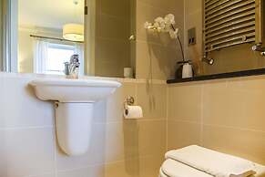 Clarendon Luxury Apartments