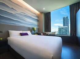 V Hotel Lavender