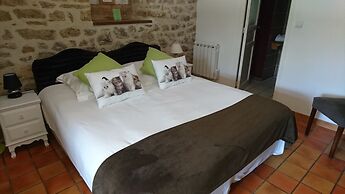 Hotel La Bastie D Urfe